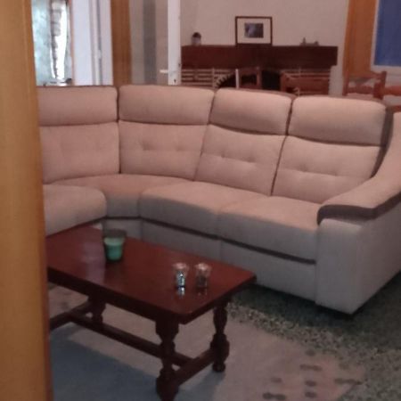 Spacieuse Villa Avec Jardin A Deux Pas Du Centre أوبس المظهر الخارجي الصورة