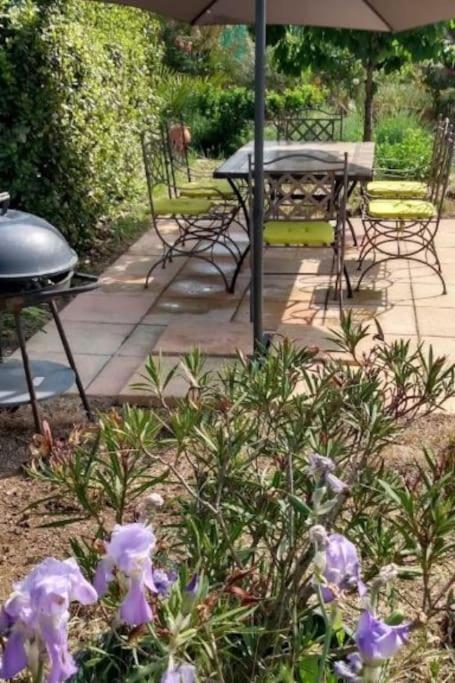 Spacieuse Villa Avec Jardin A Deux Pas Du Centre أوبس المظهر الخارجي الصورة